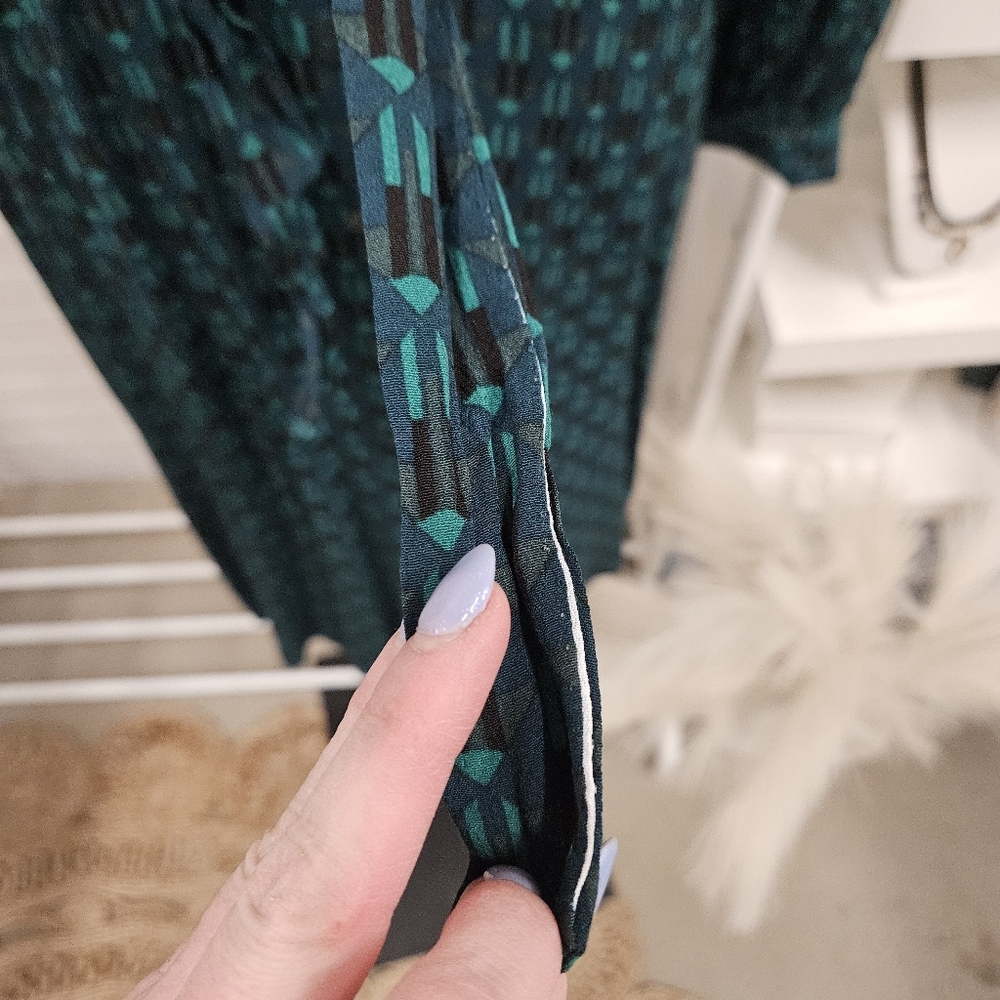 Geo Print Shirtdress - Picture 3 of 8